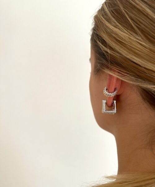 BRINCO ARGOLA GEORGIA QUADRADA CRAVEJADA RODIO BRANCO