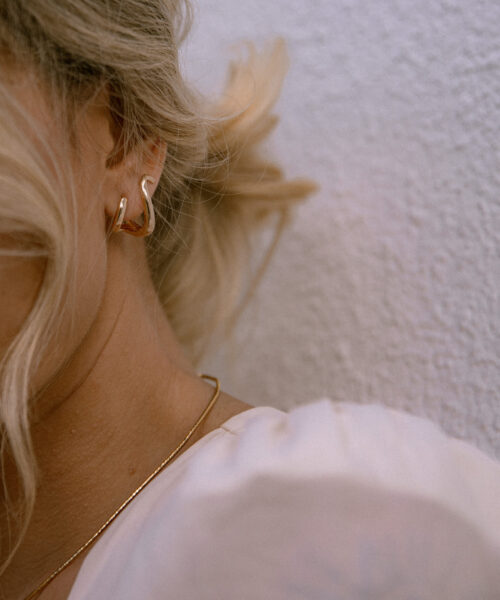 BRINCO DUPLO ENVOLVENTE DOURADO