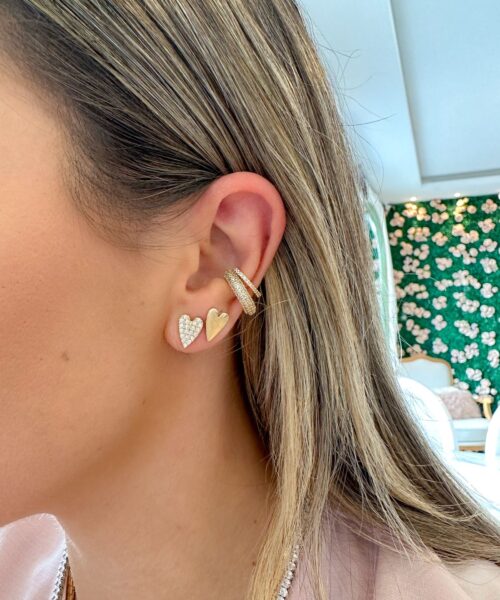 BRINCO CORAÇAO PONTIAGUDO CRAVACAO ZIRCONIA DOURADO