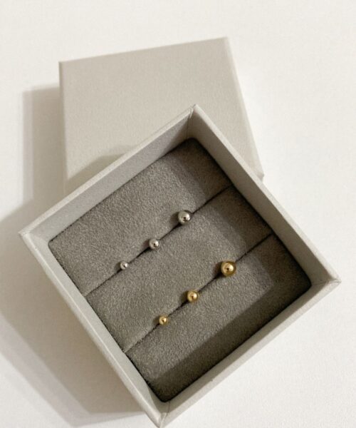 BRINCO SEGUNDO FURO BOLA (G) DOURADO