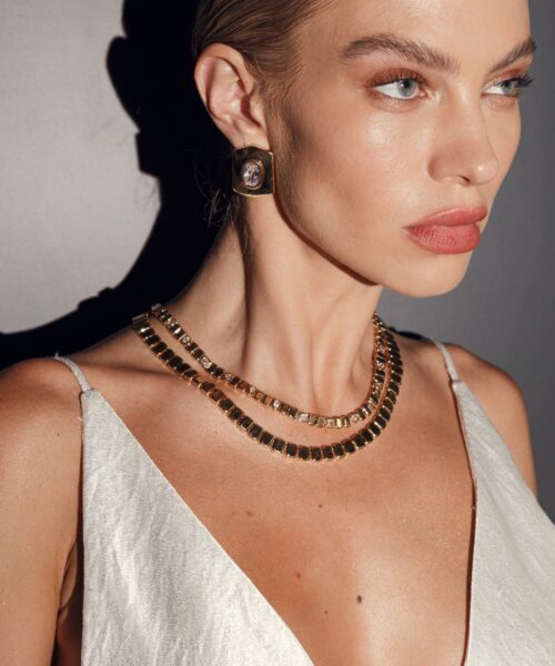 COLAR NATH RETANGULOS LISOS E ZIRC ALTERNADAS DOURADO