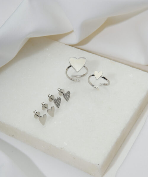 ANEL ABERTO CORAÇAO PONTIAGUDO LISO (P) RODIO BRANCO