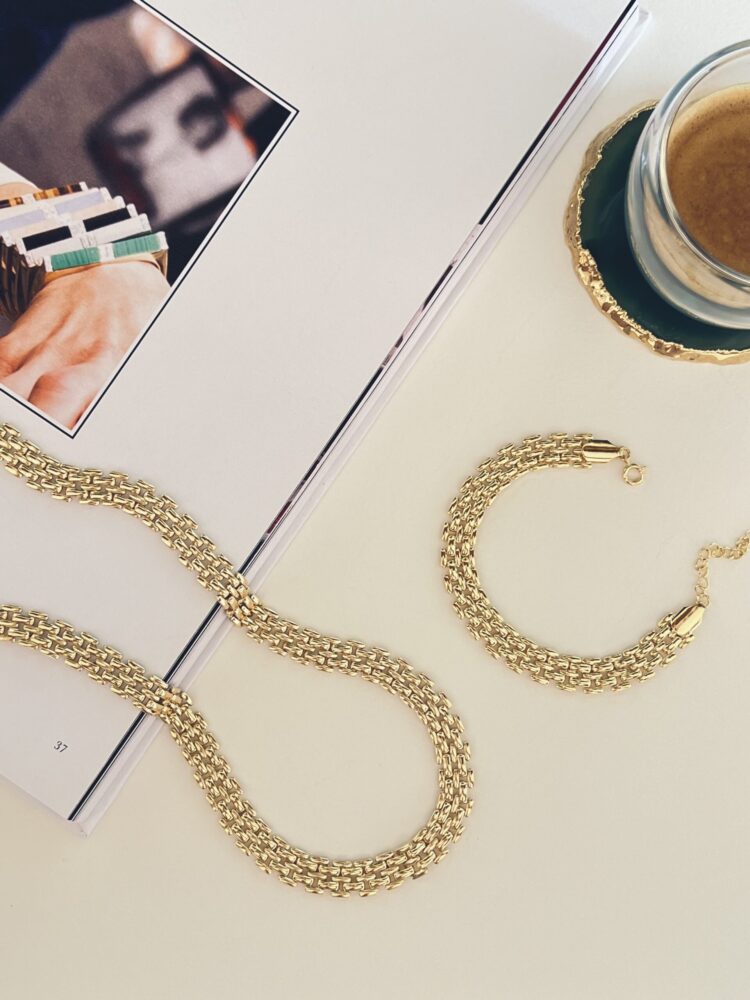 COLAR ELO DE RELOGIO DOURADO DOURADO