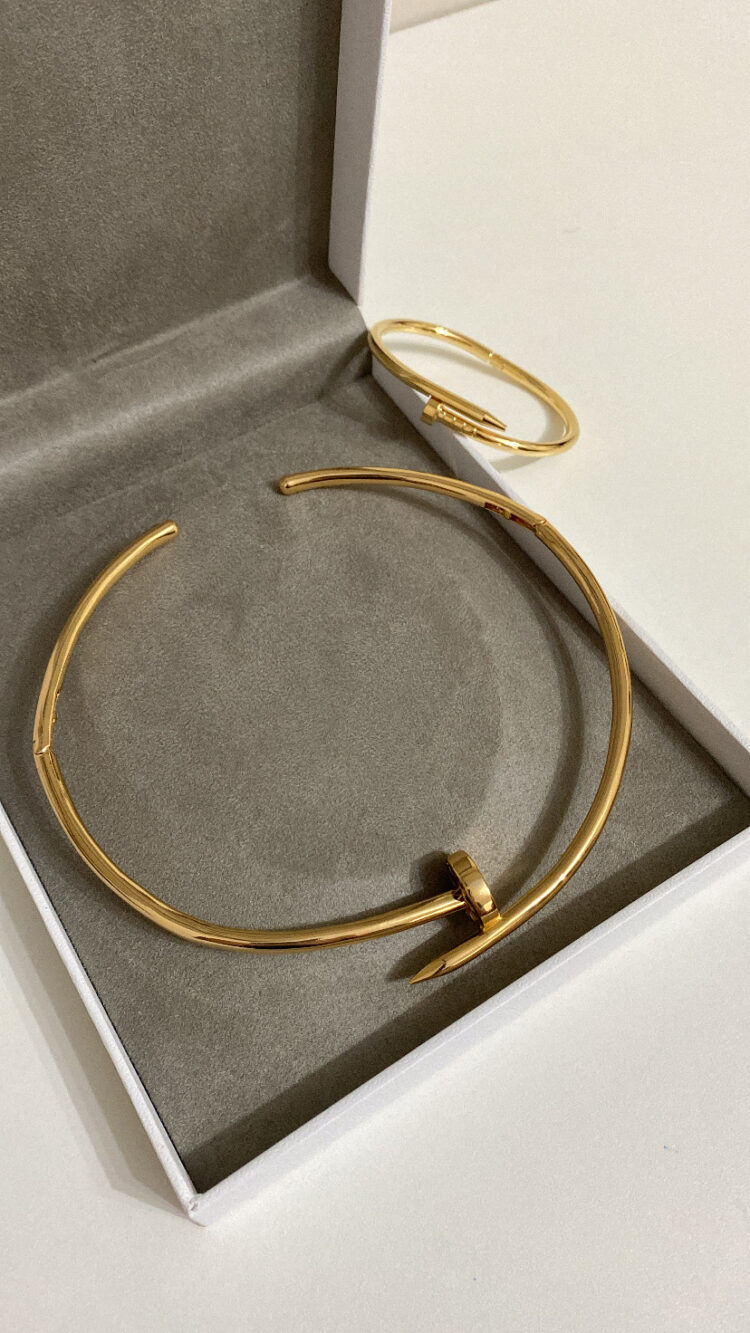 COLAR CHOKER ARO PREGO ARTICULADO DOURADO