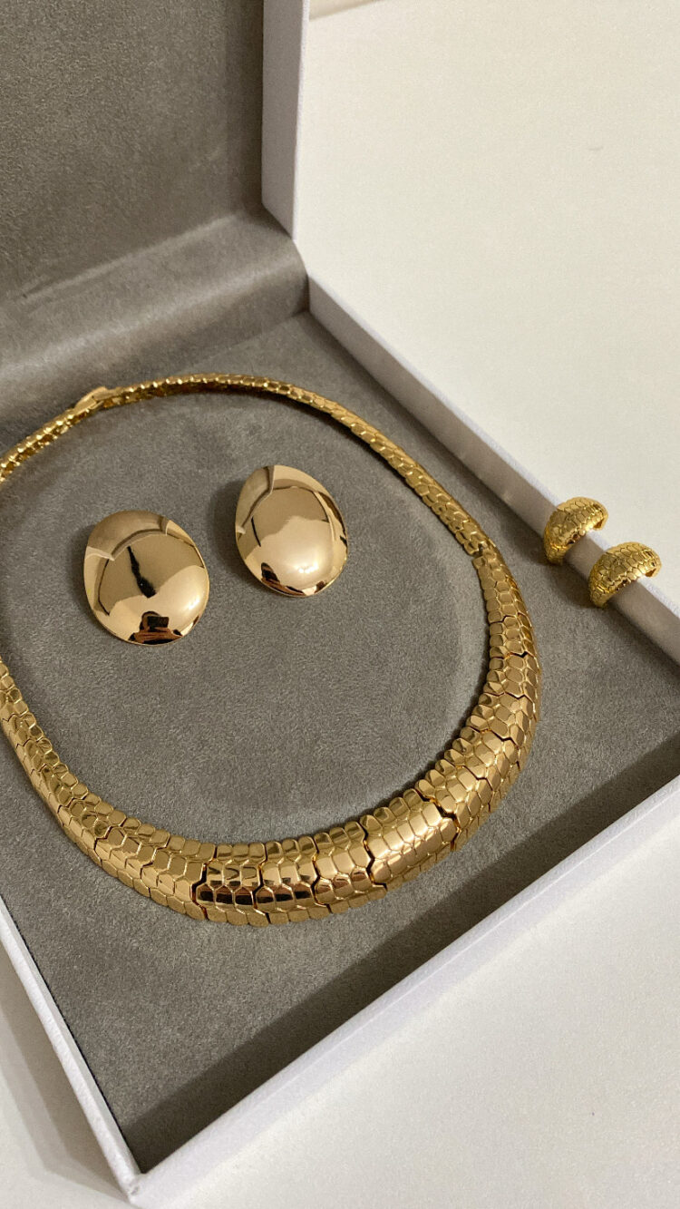 COLAR CHOKER MALEAVEL SNAKE DOURADO